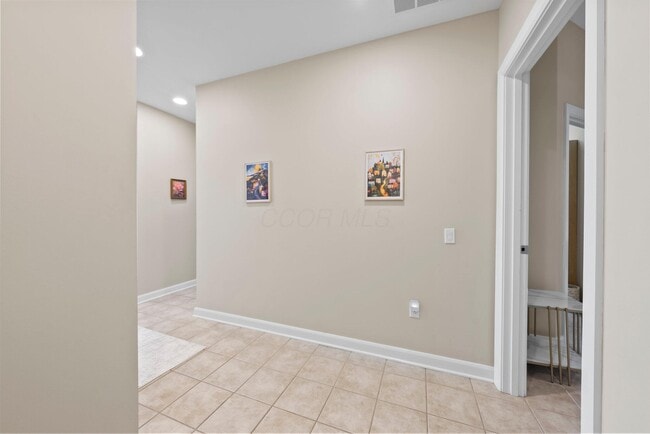 Photo - 300 W Spring St Unit 404