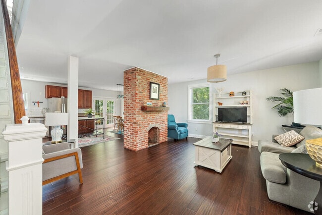 Building Photo - 105 W Clifton Ave Rental