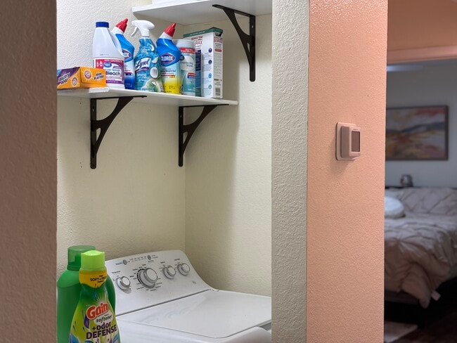 Washer and dryer in unit - 4685 Boot Hill Dr