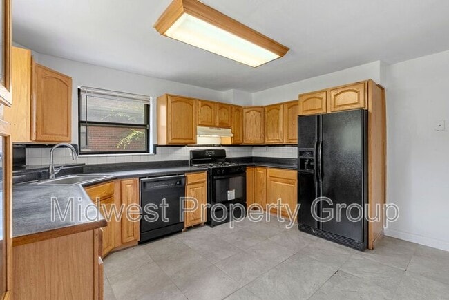 Photo - 4452 Eminence Blvd