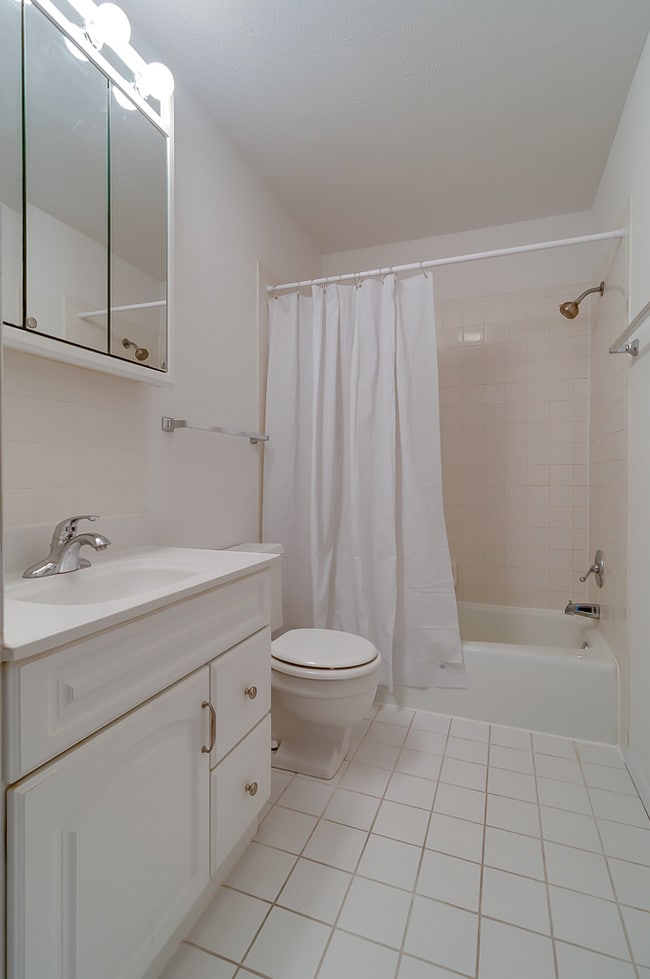 Hillcrest & Ridgeview Apartments Stevensville, MI