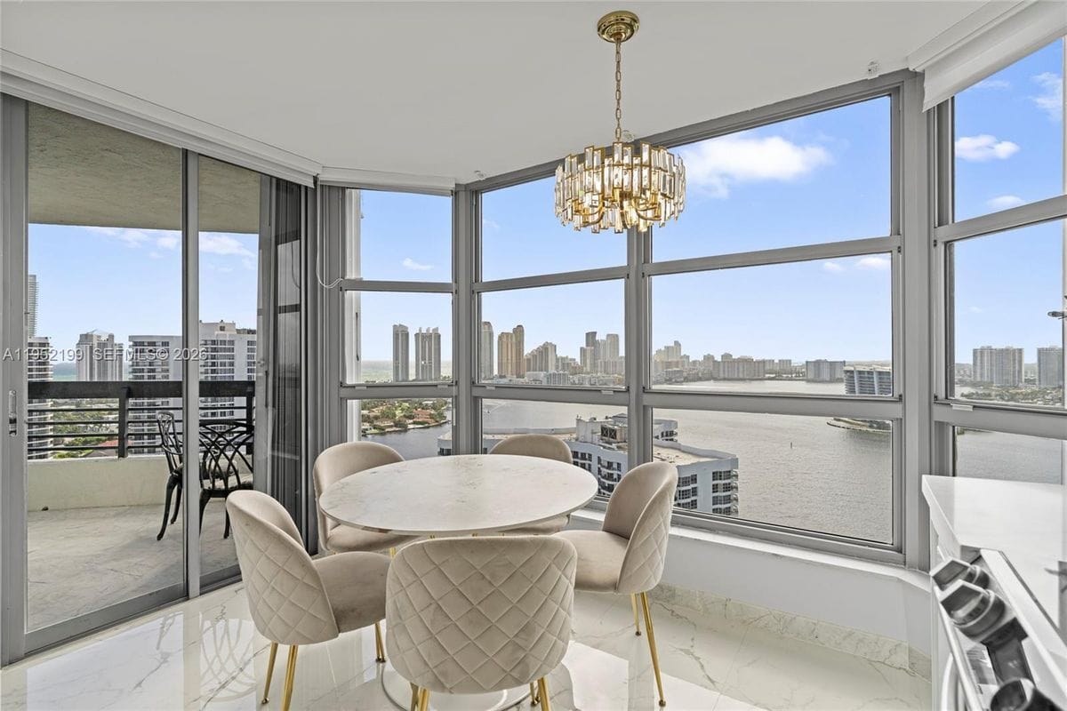 Photo - 3500 Mystic Pointe Dr