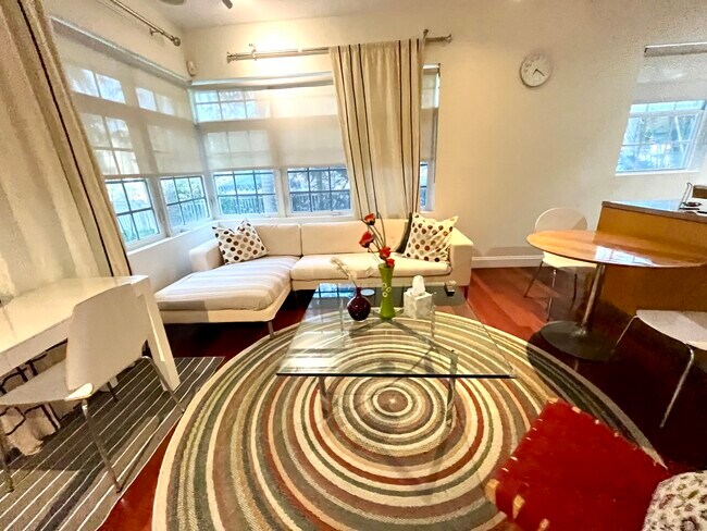 Photo - 1330 Drexel Ave Unit 101