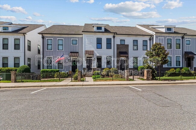 Photo - 133 Capital Ave Townhome