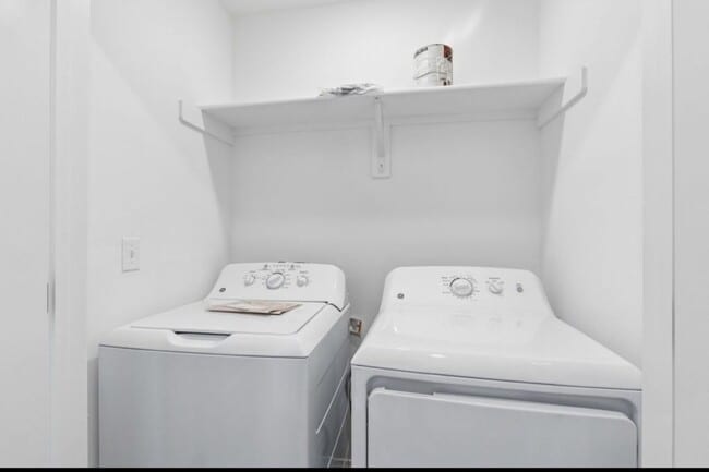 1221 Colt Dr