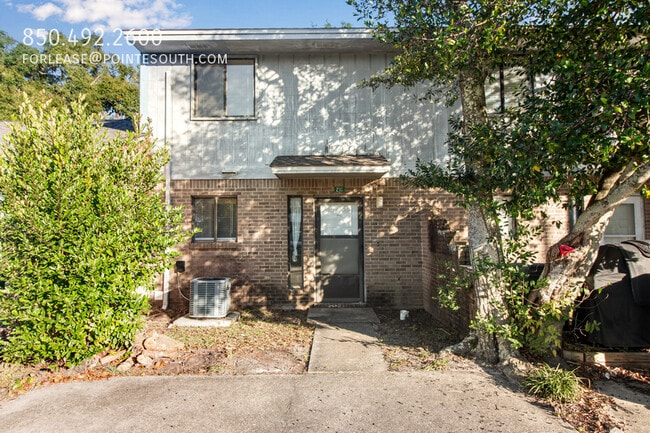 Building Photo - 23 Cape Dr NW