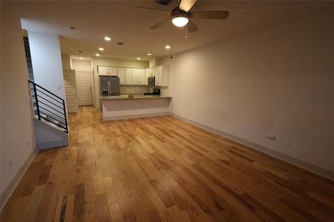 Photo - 2101 Town Centre Dr Unidad 1705