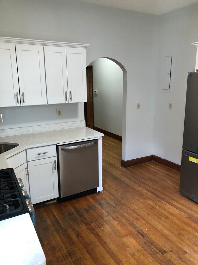 Photo - 336 Centre St Unidad 1