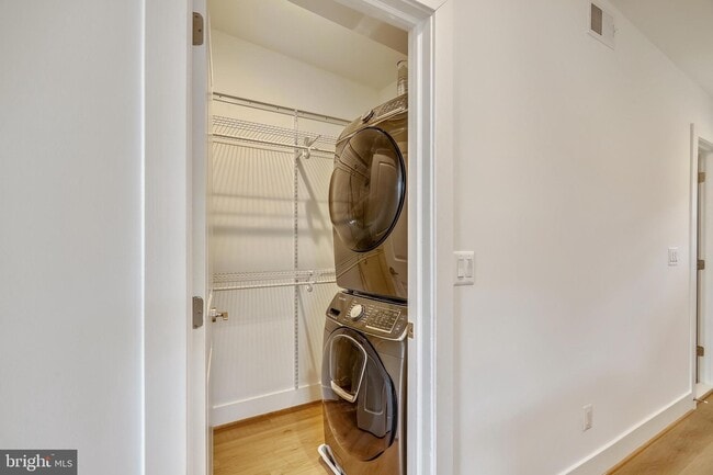 Photo - 314 Varnum St NW