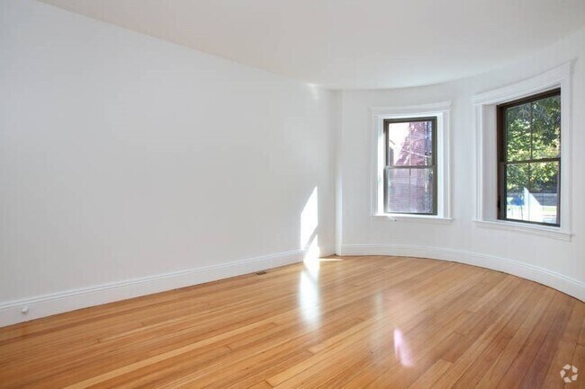 Building Photo - 1805 Beacon St Unit 2 Rental