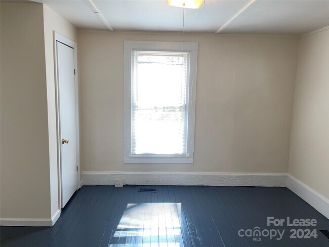 Photo - 208 E Georgia Ave