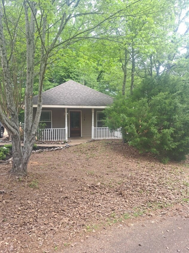 3 Bed/2 Bath - 3 Bed/2 Bath