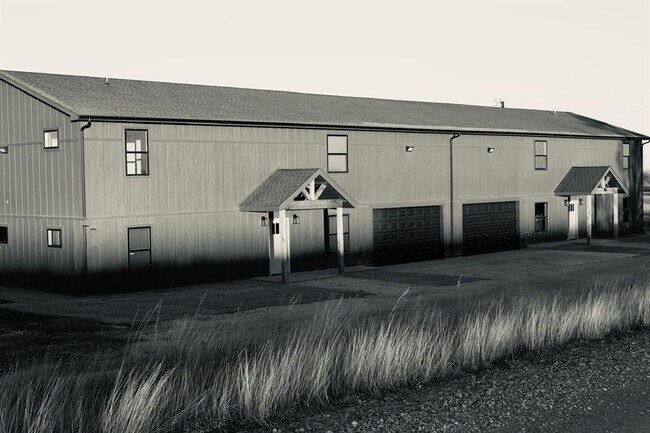 Photo - 26216 N 2960 Rd