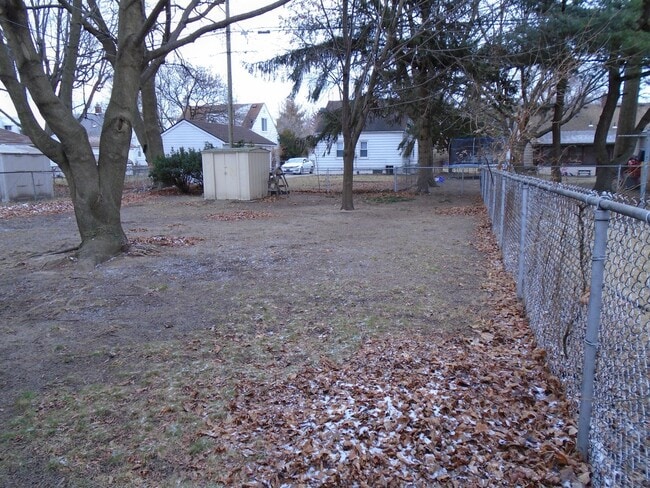 Photo - 2/1 ranch available - OPEN HOUSE SAT 7/25 2-4PM AND SUN 7/26 12:30-2:30