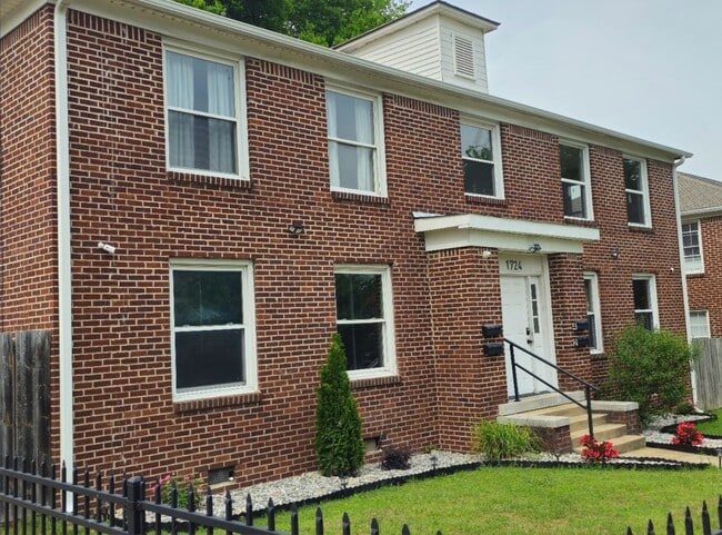 Photo - 1724 W 19th St Unit 3