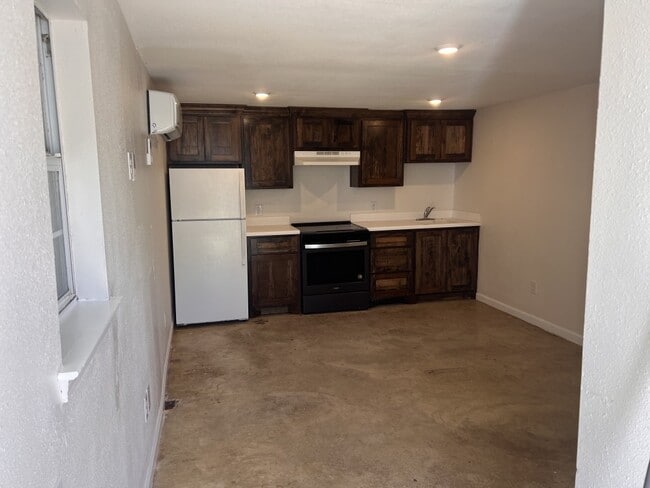 Photo - 1503 Spur 529