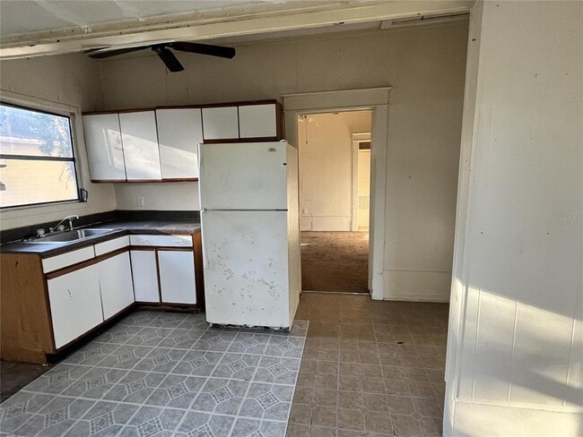 Photo - 1223 E Parker St