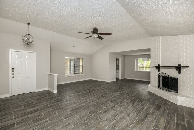 Photo - 4403 Pawnee St