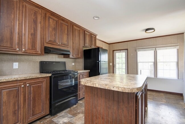 Photo - 182 Taney St