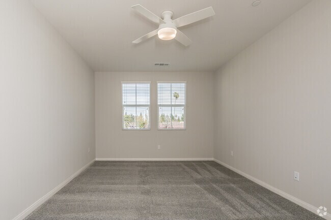 2BR, 2BA - 1091 SF