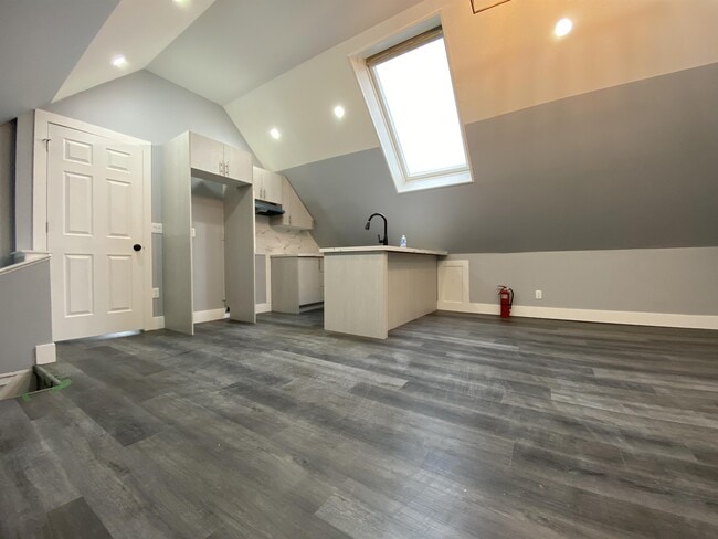 Photo - 129 Emerald St S Unit Attic ( 3)