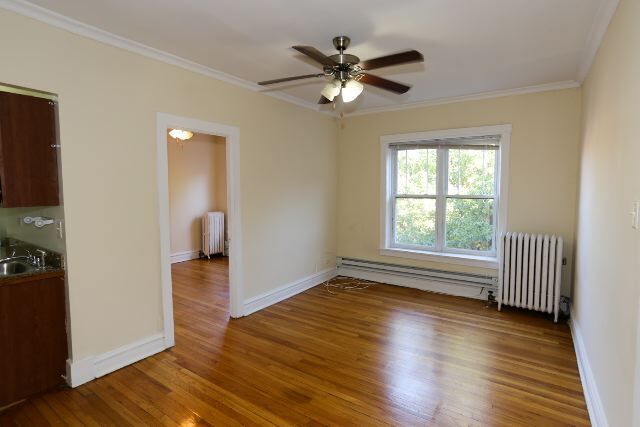 Photo - 836 W Cornelia Ave Unit D4