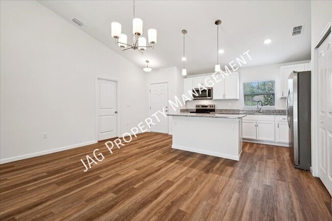 Photo - 174 Underwood Trl