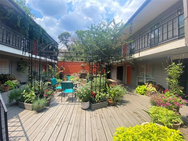 Photo - 710 Colquitt St Apartment Unit 11