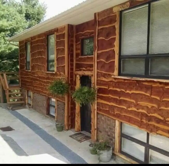 Building Photo - 1825 Friendship Church Rd