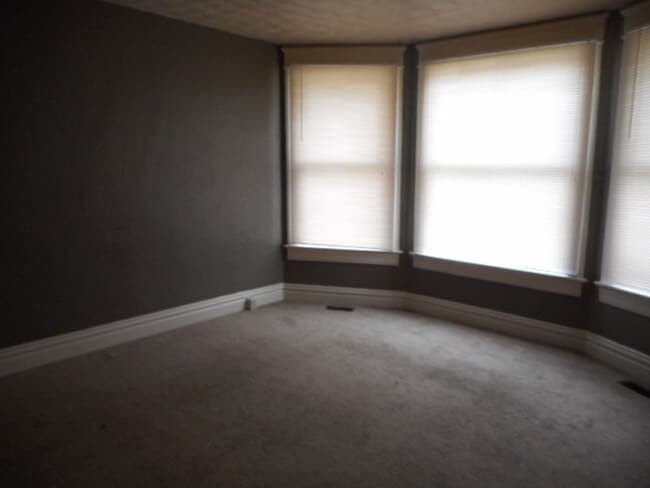 Photo - 2 BR Apartment Near University of Saint Fr...