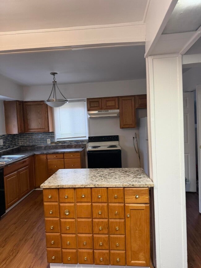 Photo - 19133 MacArthur