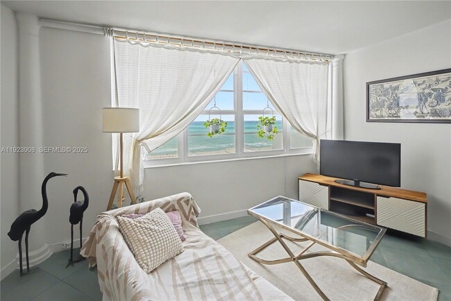 Building Photo - 100 Lincoln Rd Unit 1515