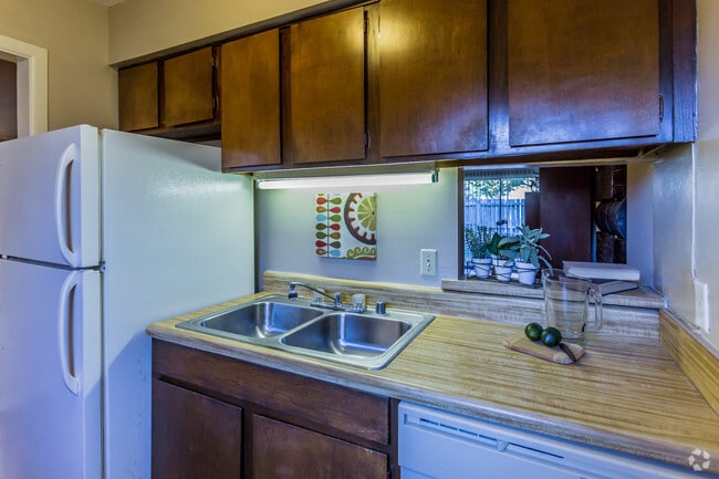 2HAB, 1.5BA - 1,100 ft² - Cocina - Sturbridge Townhomes