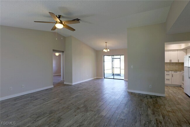 Photo - 629 SW Santa Barbara Pl