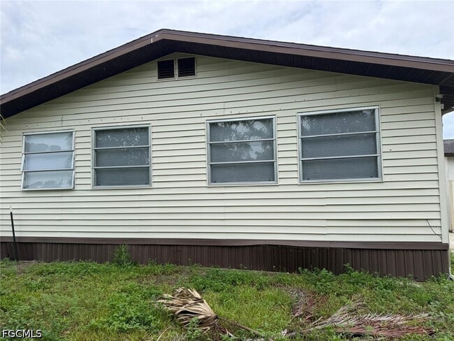 130 Lantern Pl