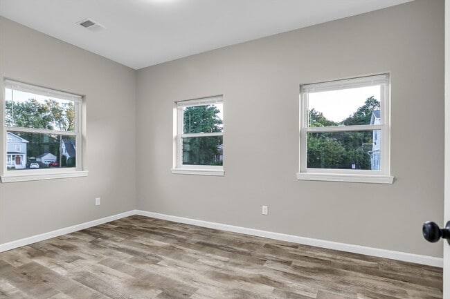 Photo - 70 Court St Unit 2