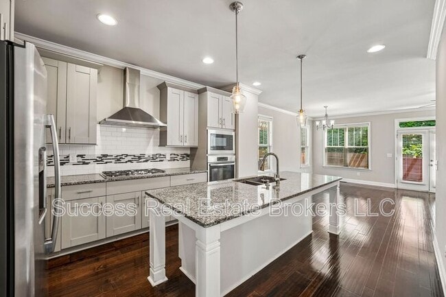 Photo - 1231 Ridenour Ln