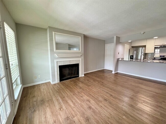 5981 Arapaho Rd Unidad 304