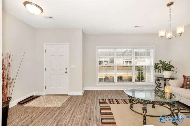 Photo - 114 Burdine St