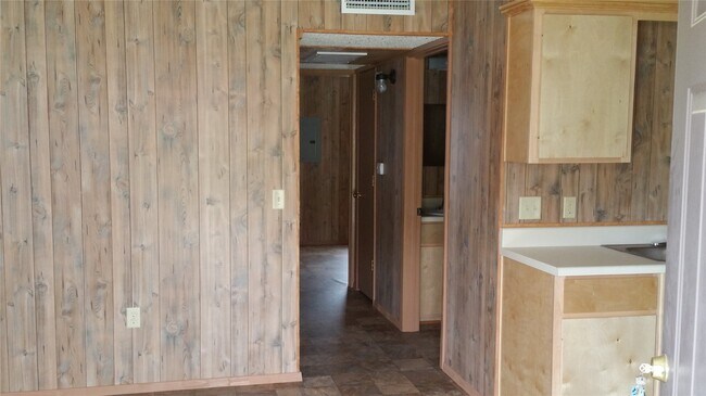 Photo - 1300 Courtland Rd