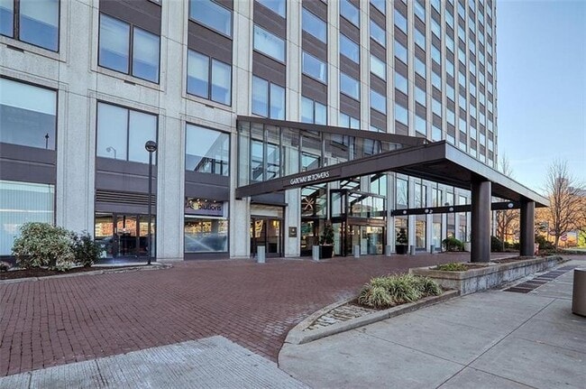 Photo - 320 Fort Duquesne Blvd