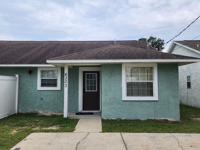 Photo - 6303 Causeway Rd House