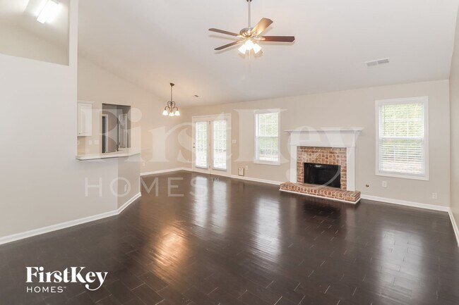 7250 Lanier Cove Ct