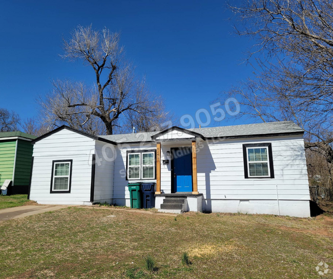 Building Photo - 4241 NE 18th St Rental