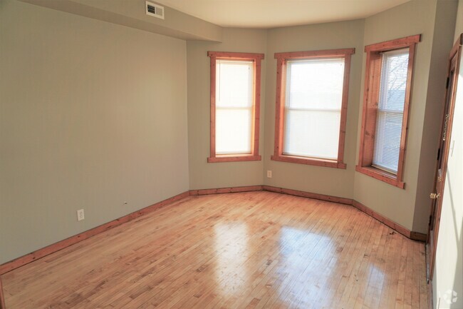 Building Photo - 1537 S 58th Ave Unit 1-F Rental