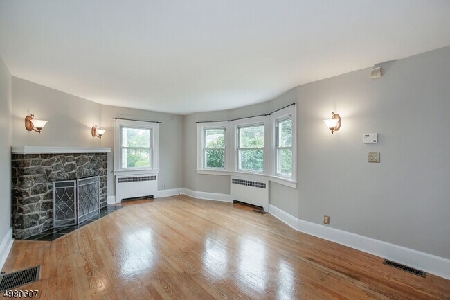 30 E Young St