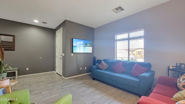 Photo - 9949 W Marguerite Ave