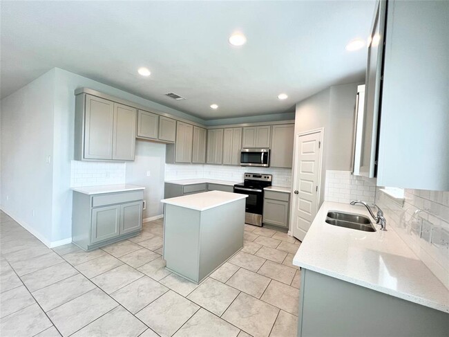 Photo - 227 Kellys Heroes Wy