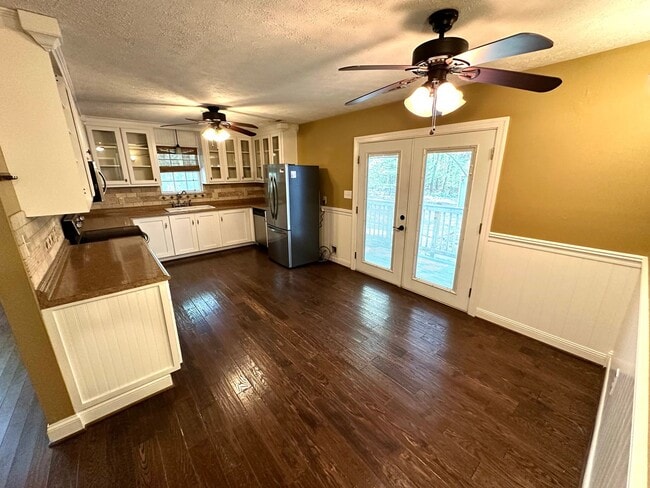 Photo - 5518 Thompson Dr