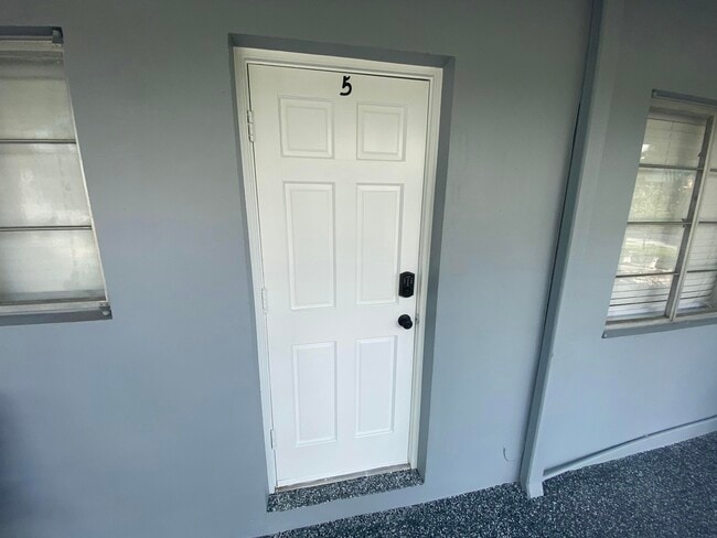 Photo - 112 Lake Ave Unidad 5